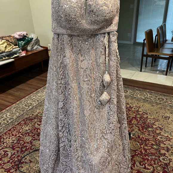 Designer lehnga - Picture 4 of 16